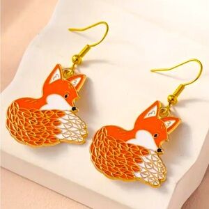 🦊 Shy Fox orange and gold enamel drop earrings very cute New gift